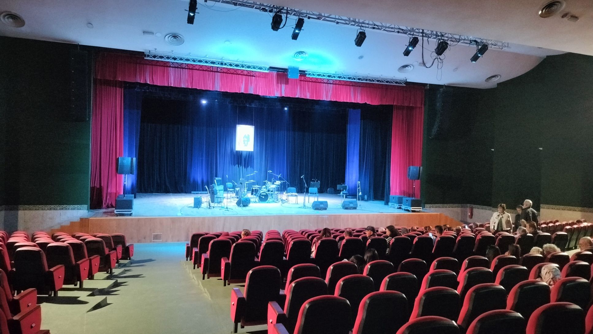 Salle des spectacles Mohamed 6 Casabaca  photo gratuite - Mohamed 6 Casabaca-Aufführungshalle, kostenloses Foto