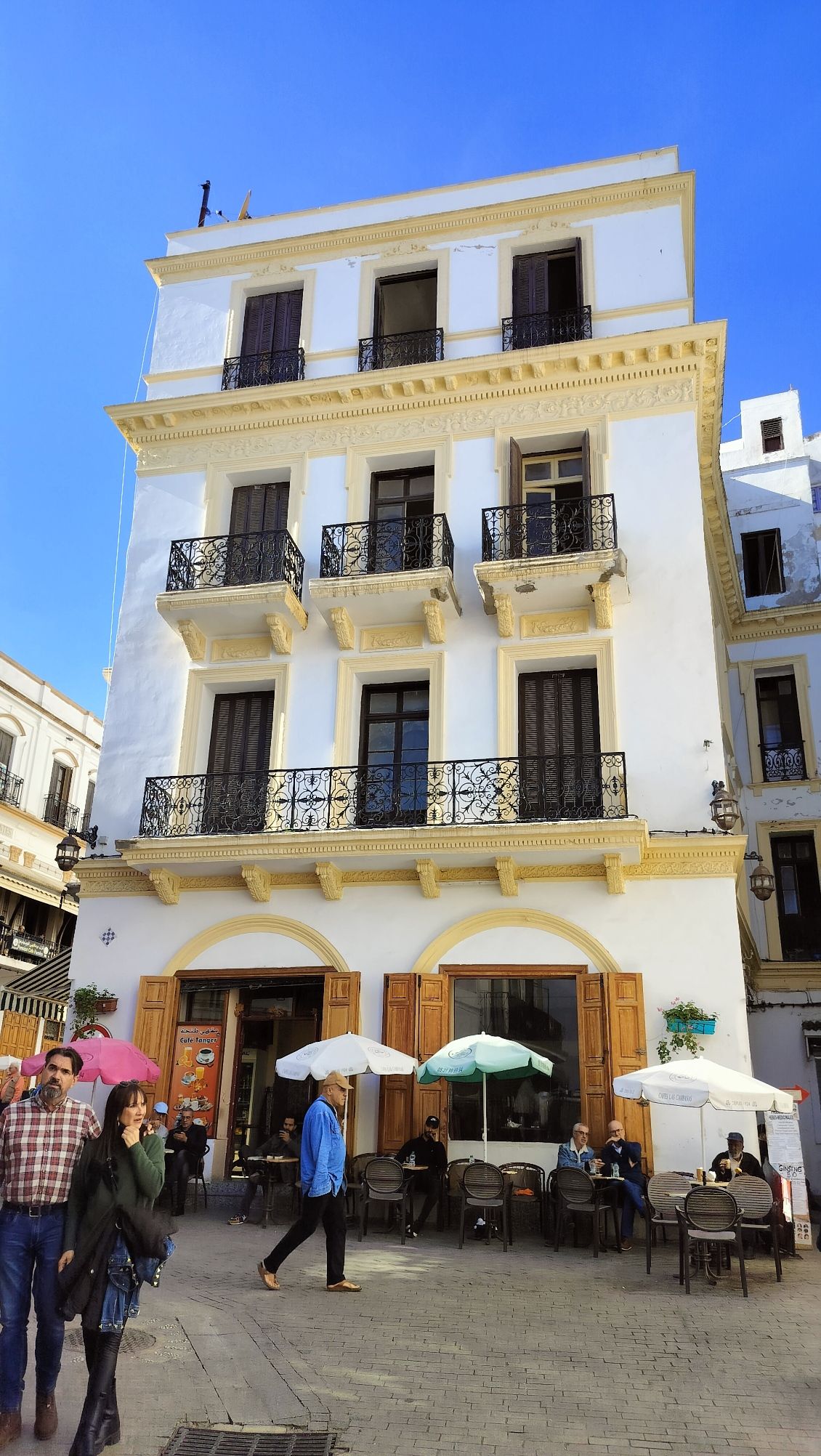 Café Buen Gusto à Tanger au Maroc