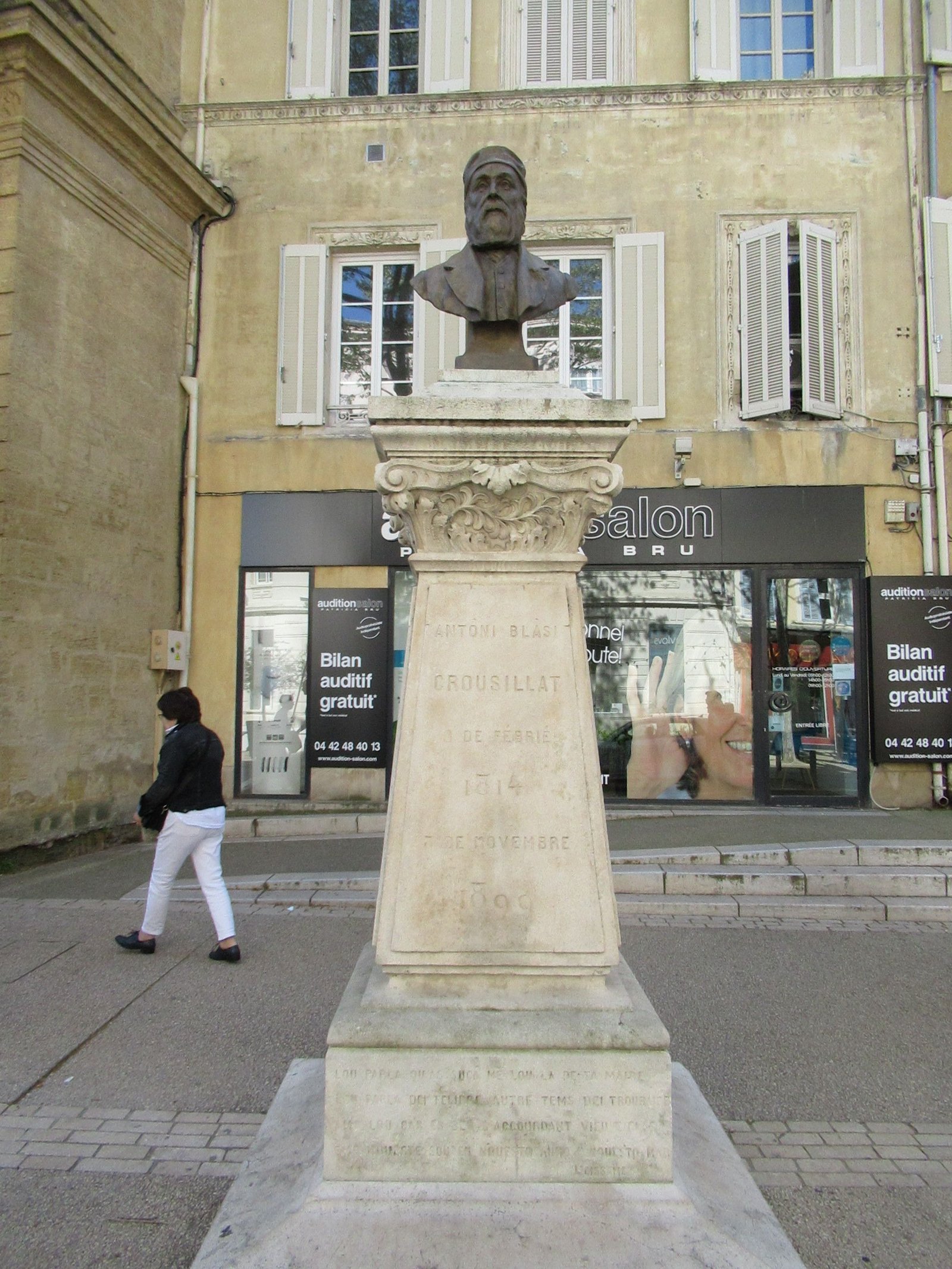 Sculpture du buste d'Antoine Blaise Crousillat à Salon de Provence