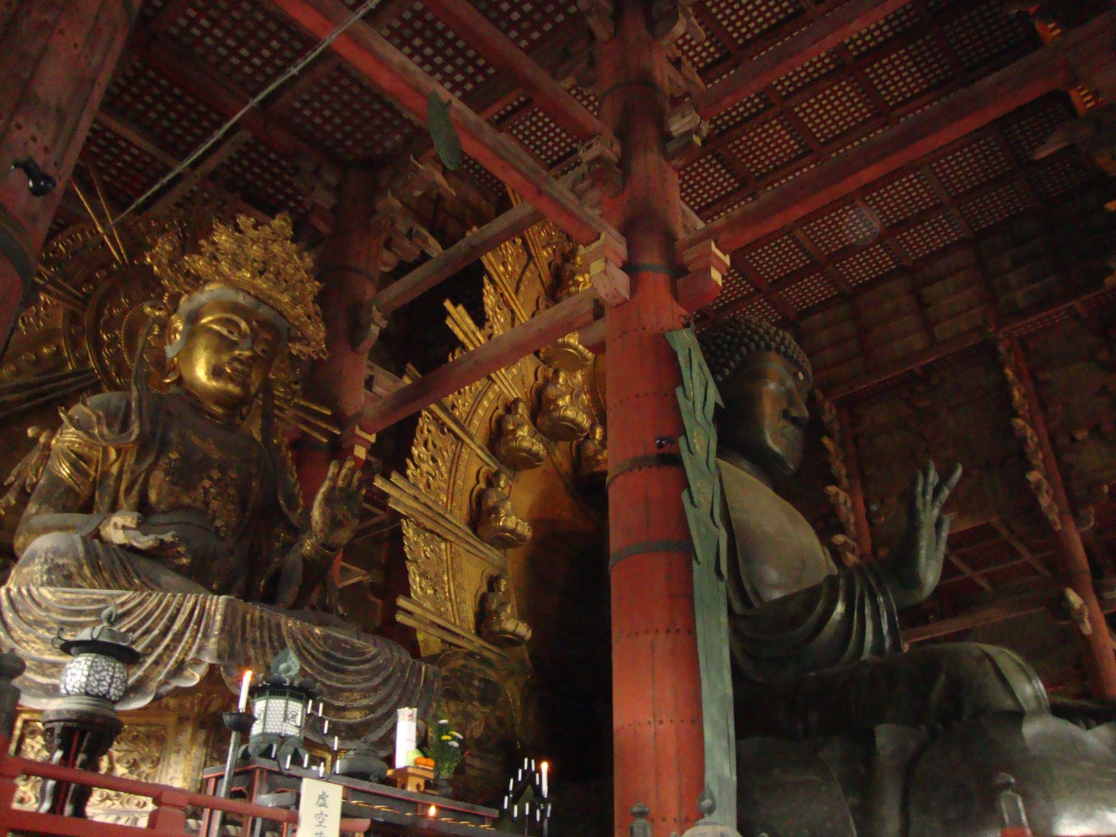 Statue de Bouddha à l'intérieur du temple Tōdai-ji à Nara, photo gratuite