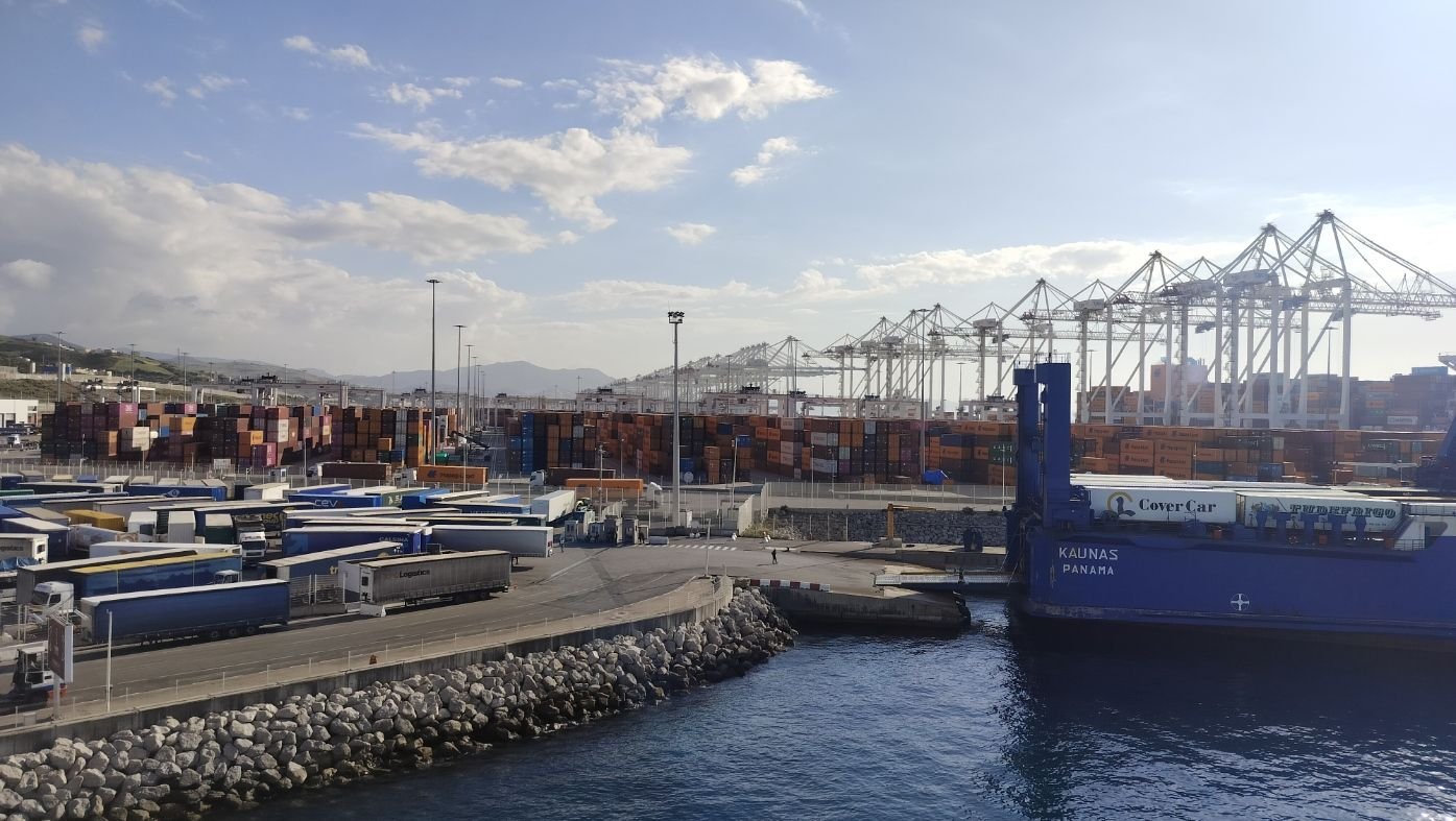 Port de Tanger au Maroc, photo gratuite