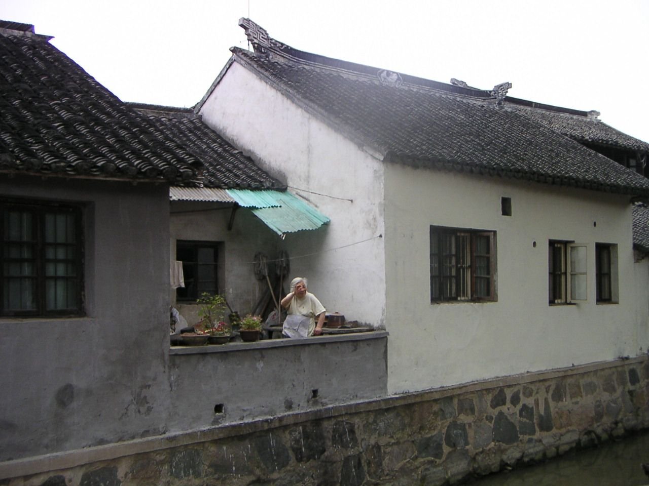 Maison au bord du lac, Chine, Asie photo gratuite