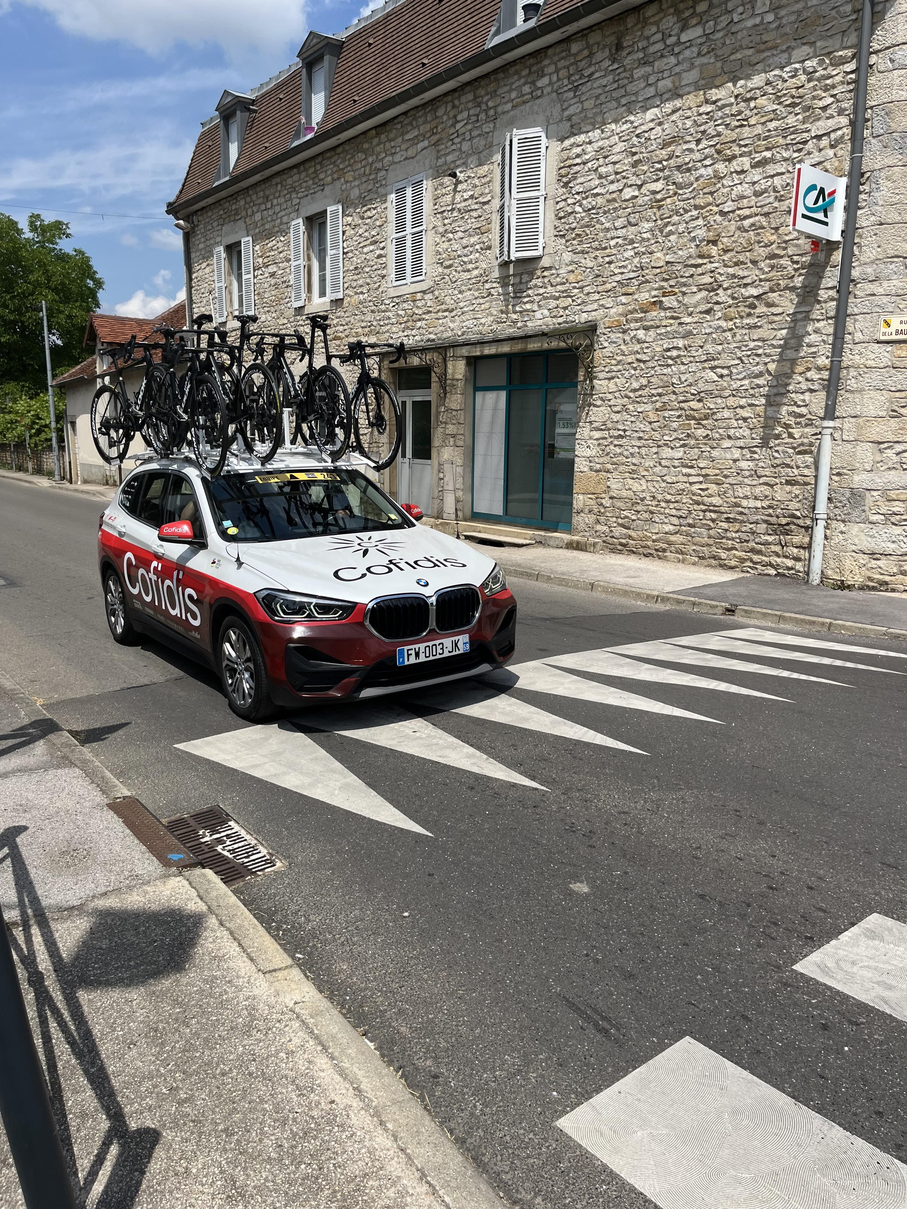 Voiture de directeur sportif Cofidis