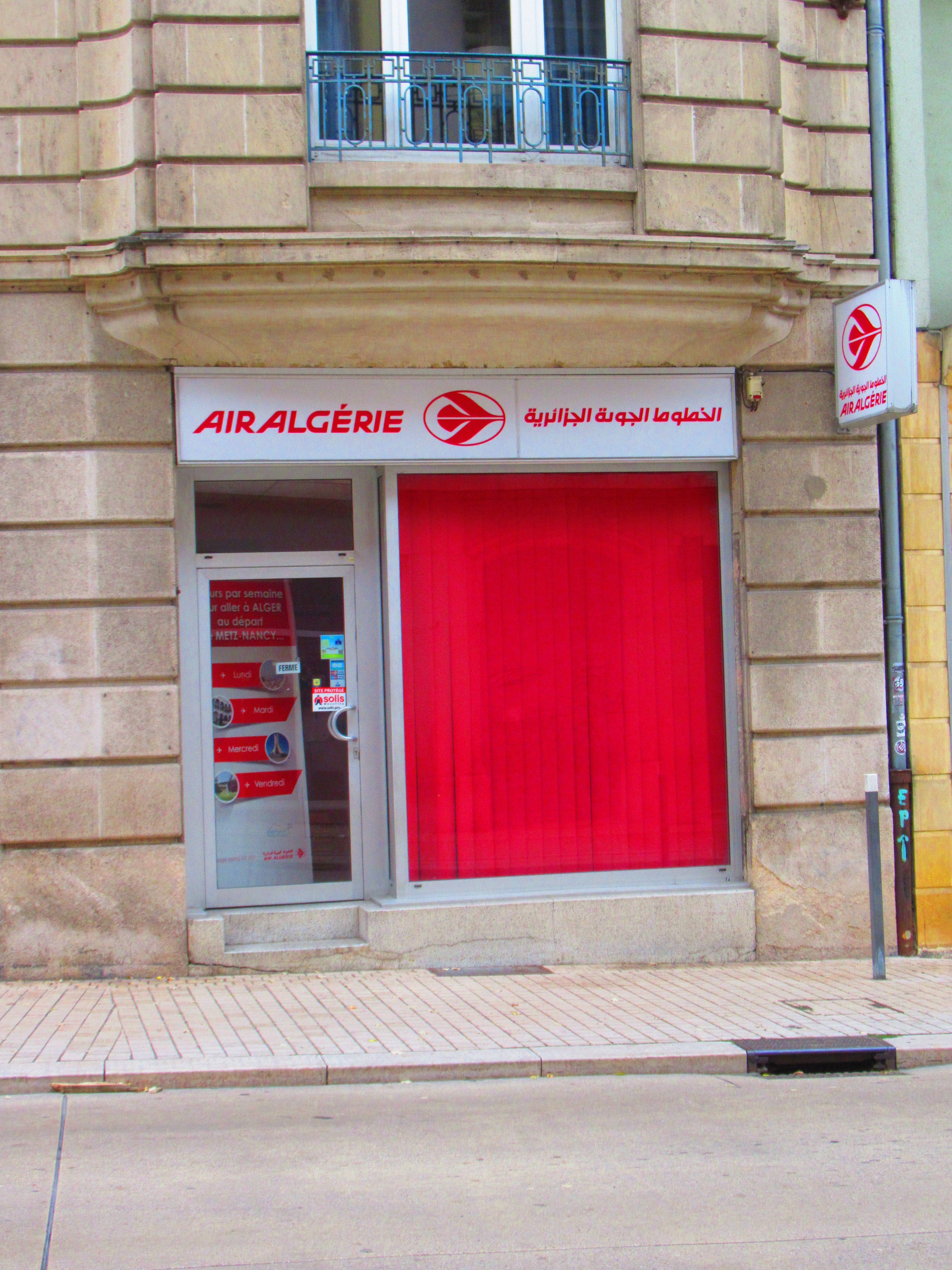 Agence Air Algérie à Metz en France photo gratuite