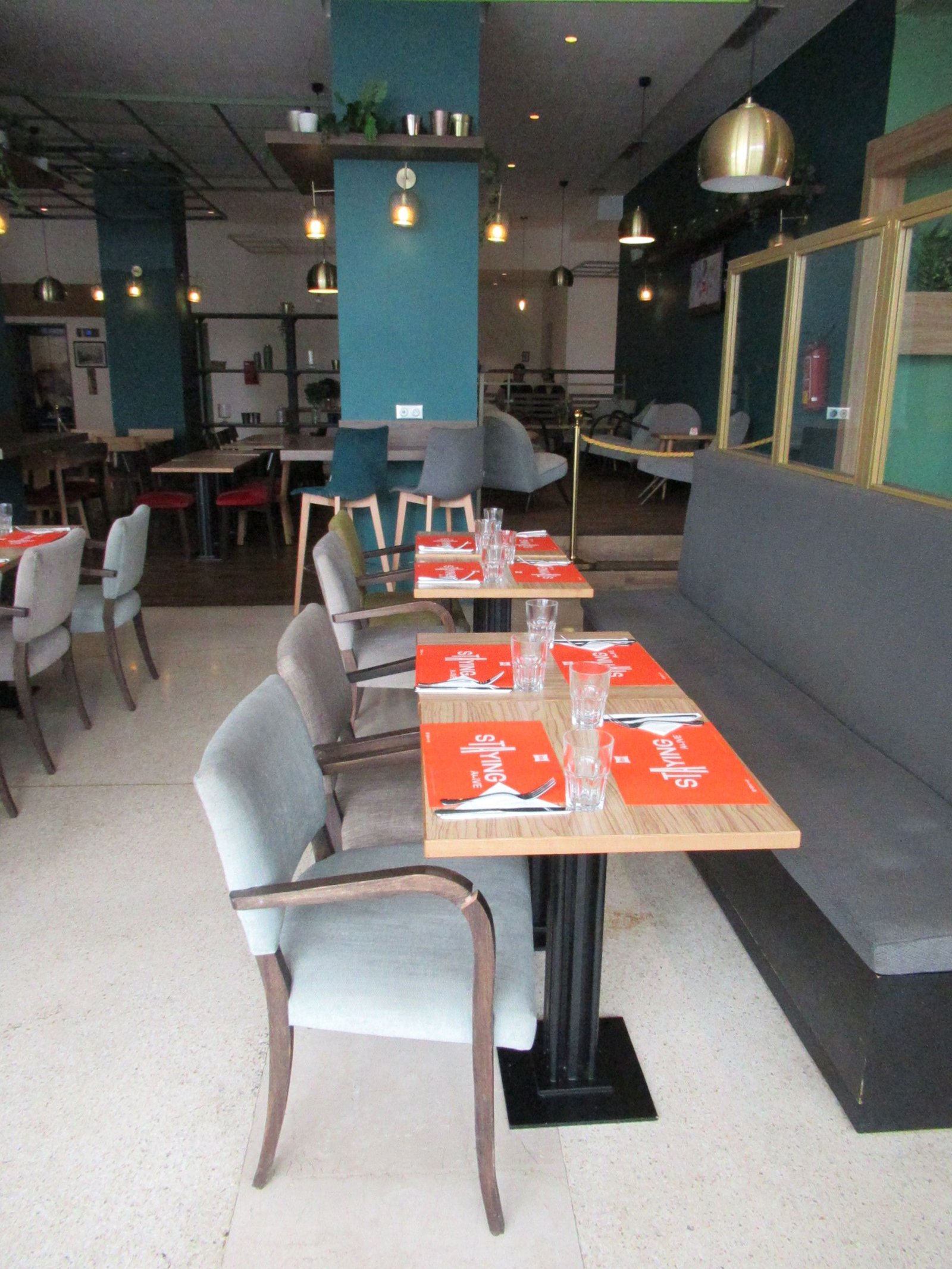 Restaurant moderne et élégant