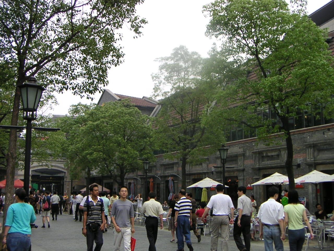 Des personnes dans les rues de Chine, Asie photo gratuite