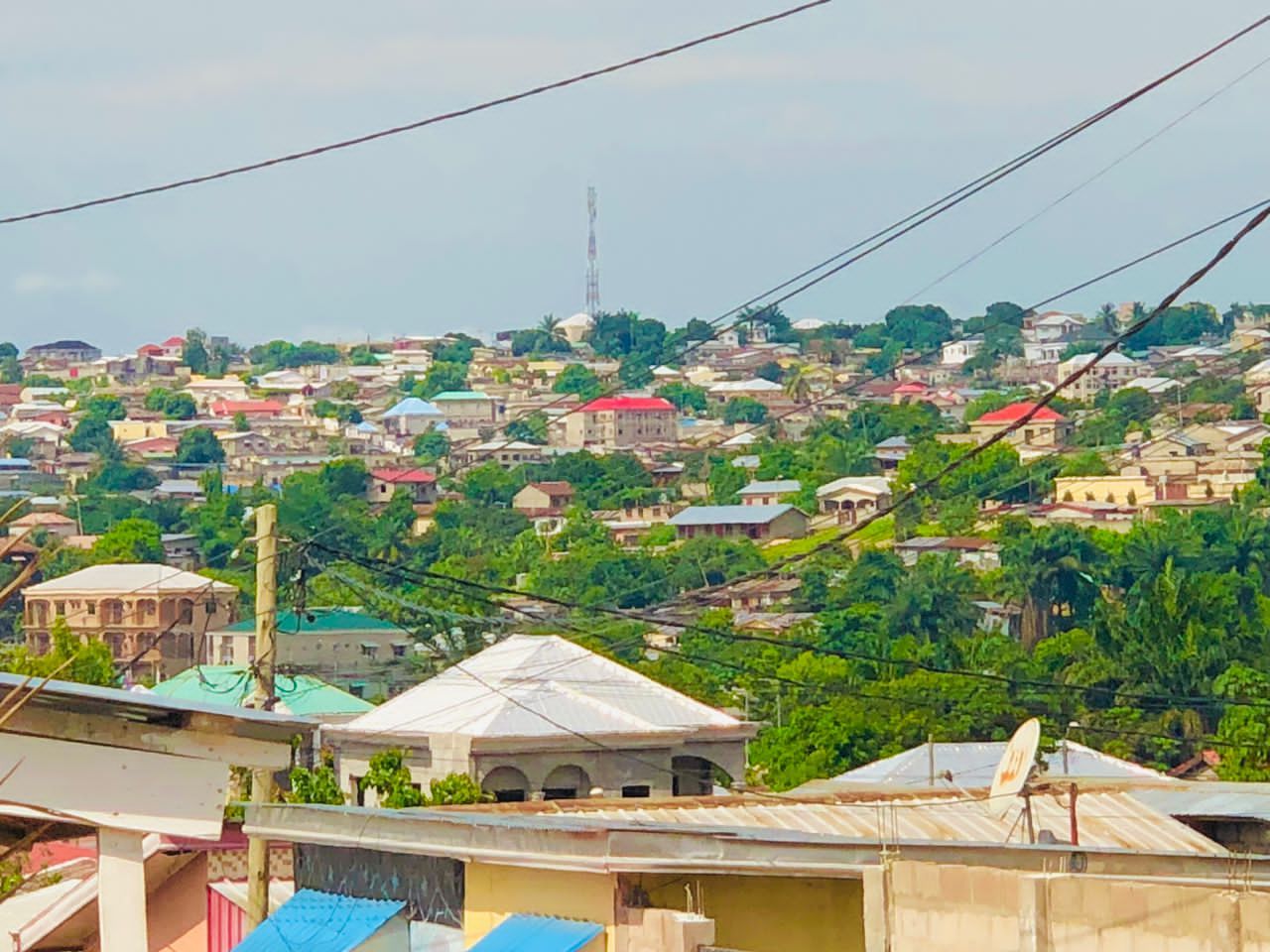 Vue aérienne de Pointe-Noire au Congo Brazzaville photo gratuite