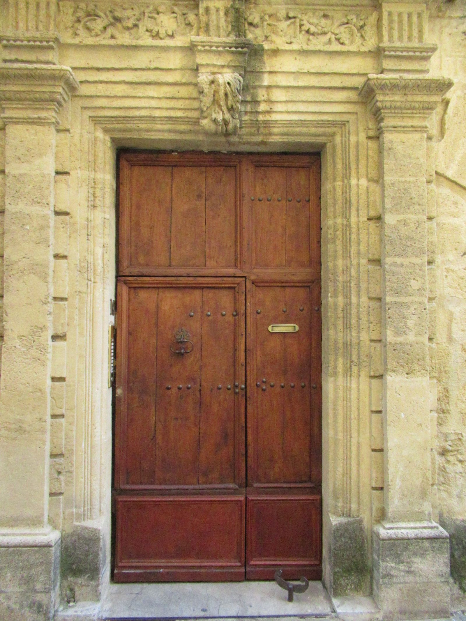 Porte antique en bois