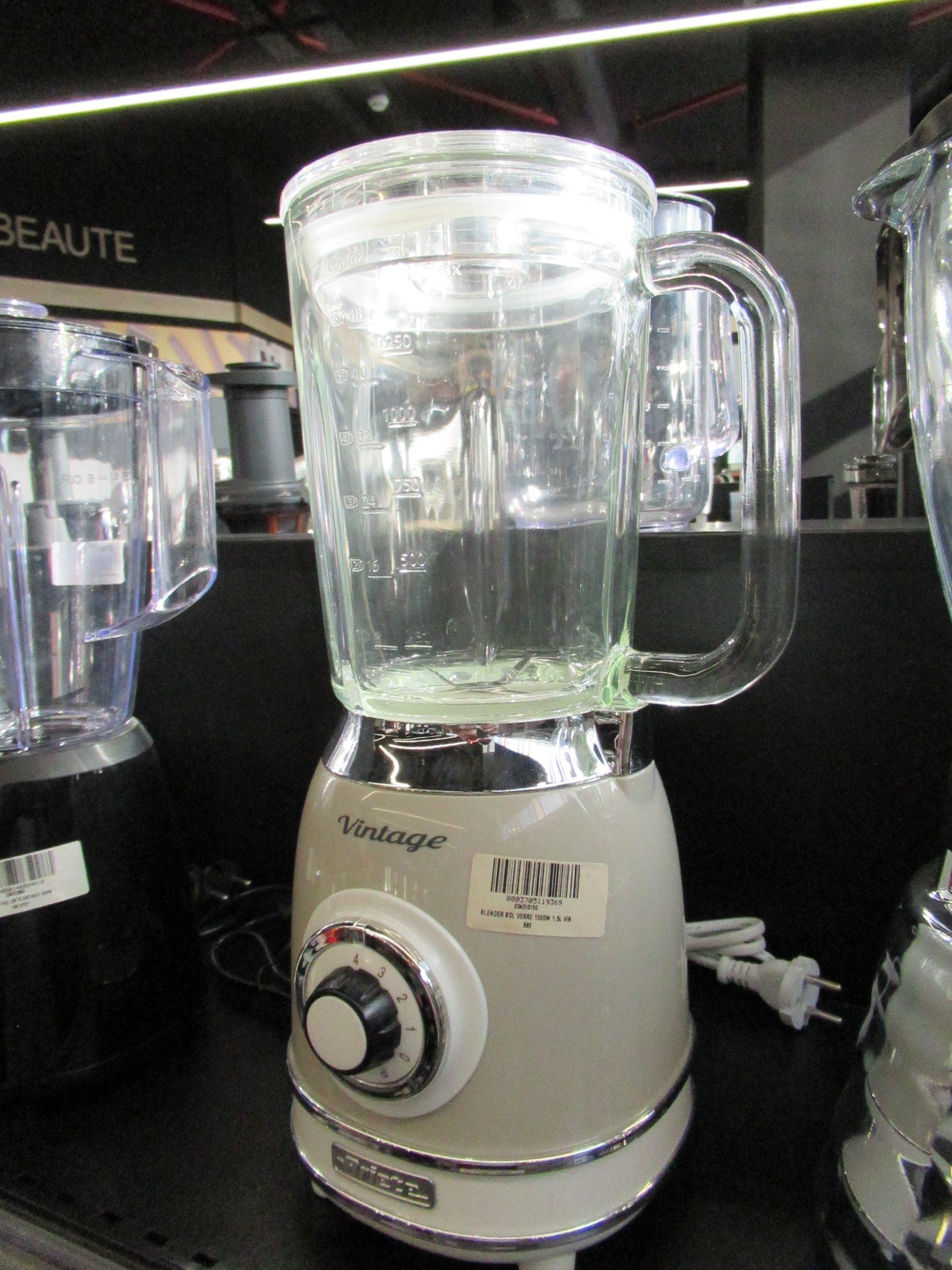 Ariete Mixeur en verre vintage dans un magasin