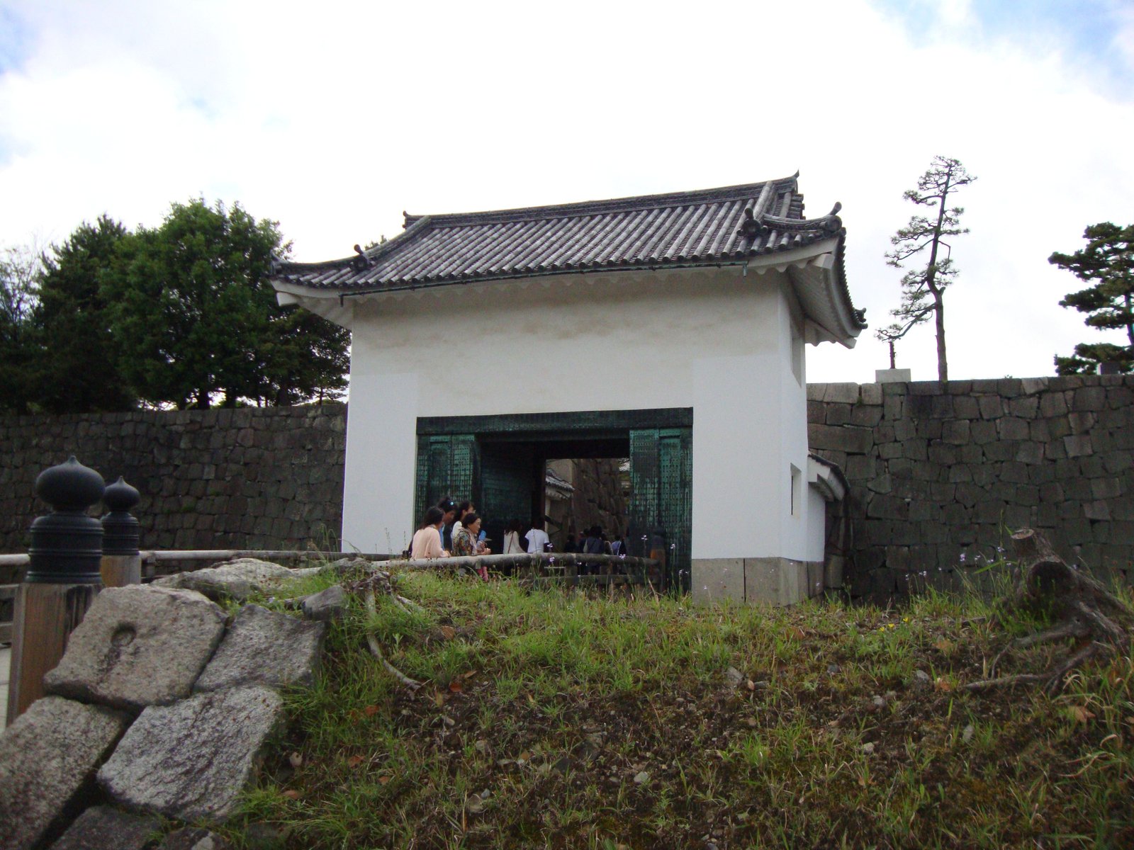 Porte d'entrée du temple Nijō au Japon, Asie, photo gratuite
