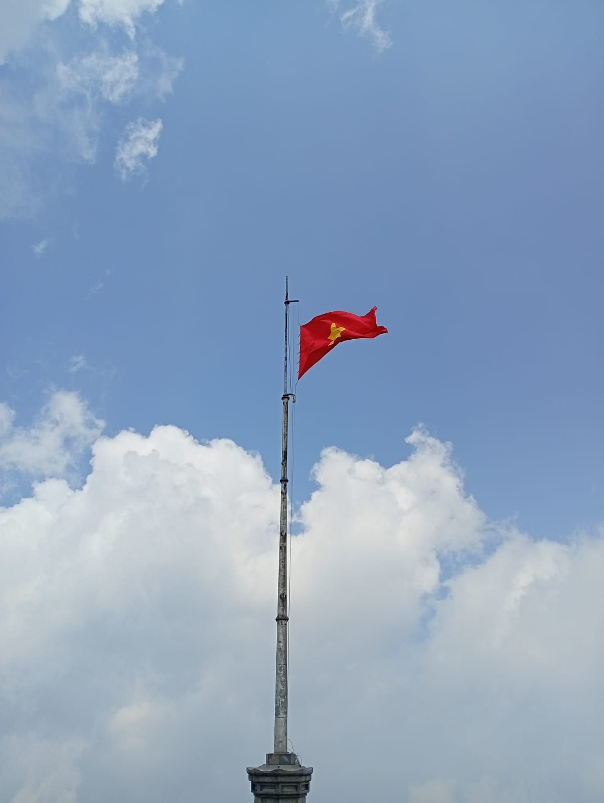 Drapeau national du Vietnam, photo gratuite