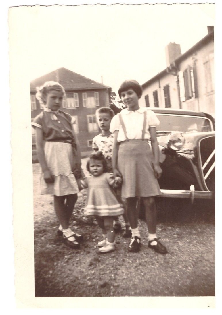 Photographie ancienne d'enfants en noir et blanc image gratuite
