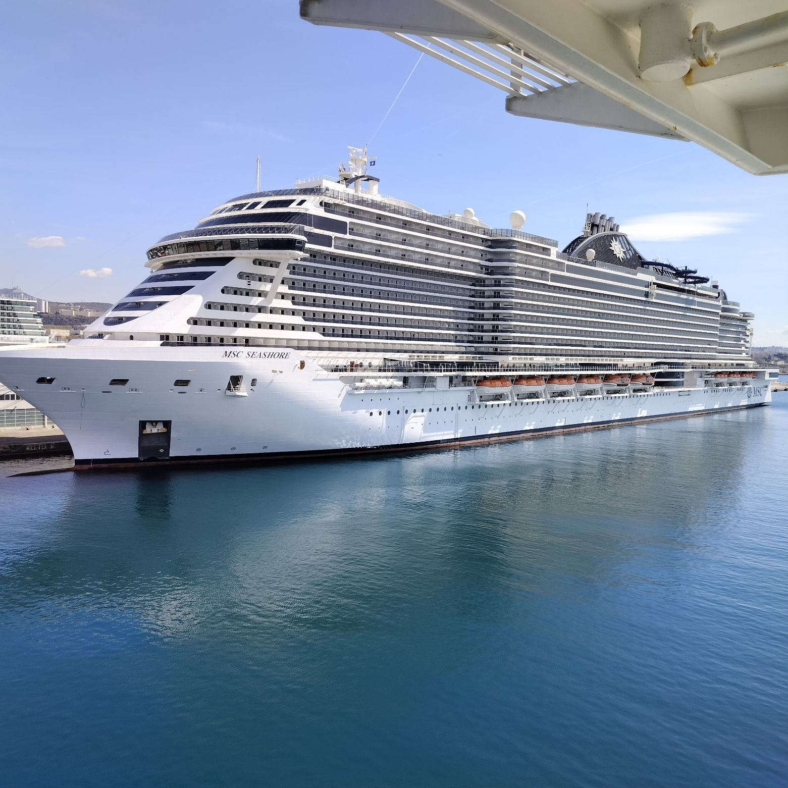 Bateaux de croisière dans le port
