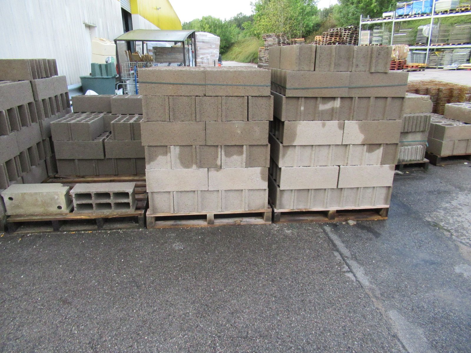 Pile de briques de ciment