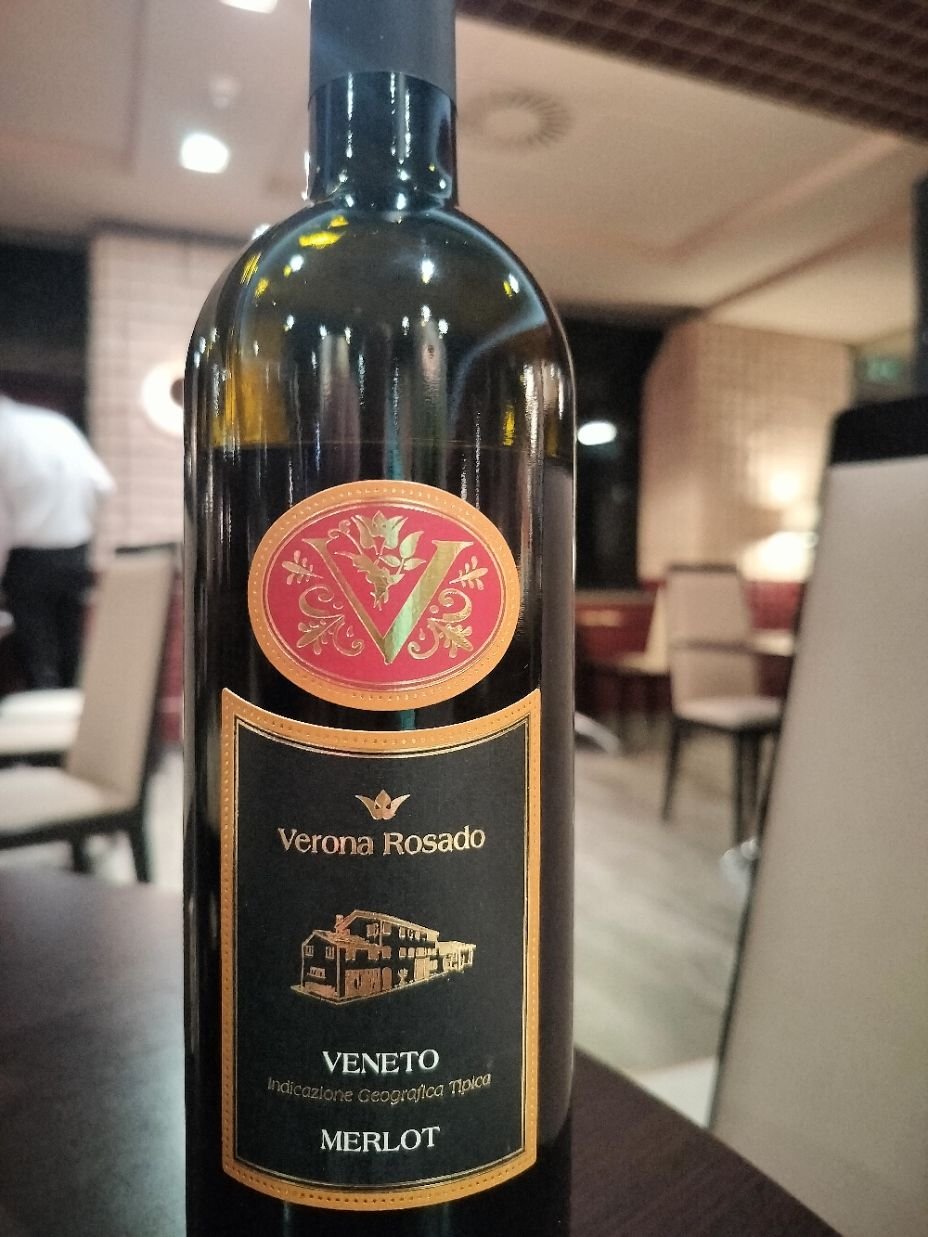 Bouteille de vin Verona Rosado cépage merlot photo gratuite - Flasche Verona Rosado, sortenreiner Merlot, kostenloses Foto