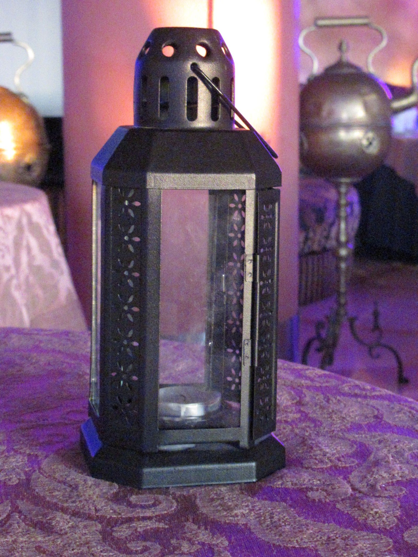 Lanterne noire de bougie à motif oriental marocain