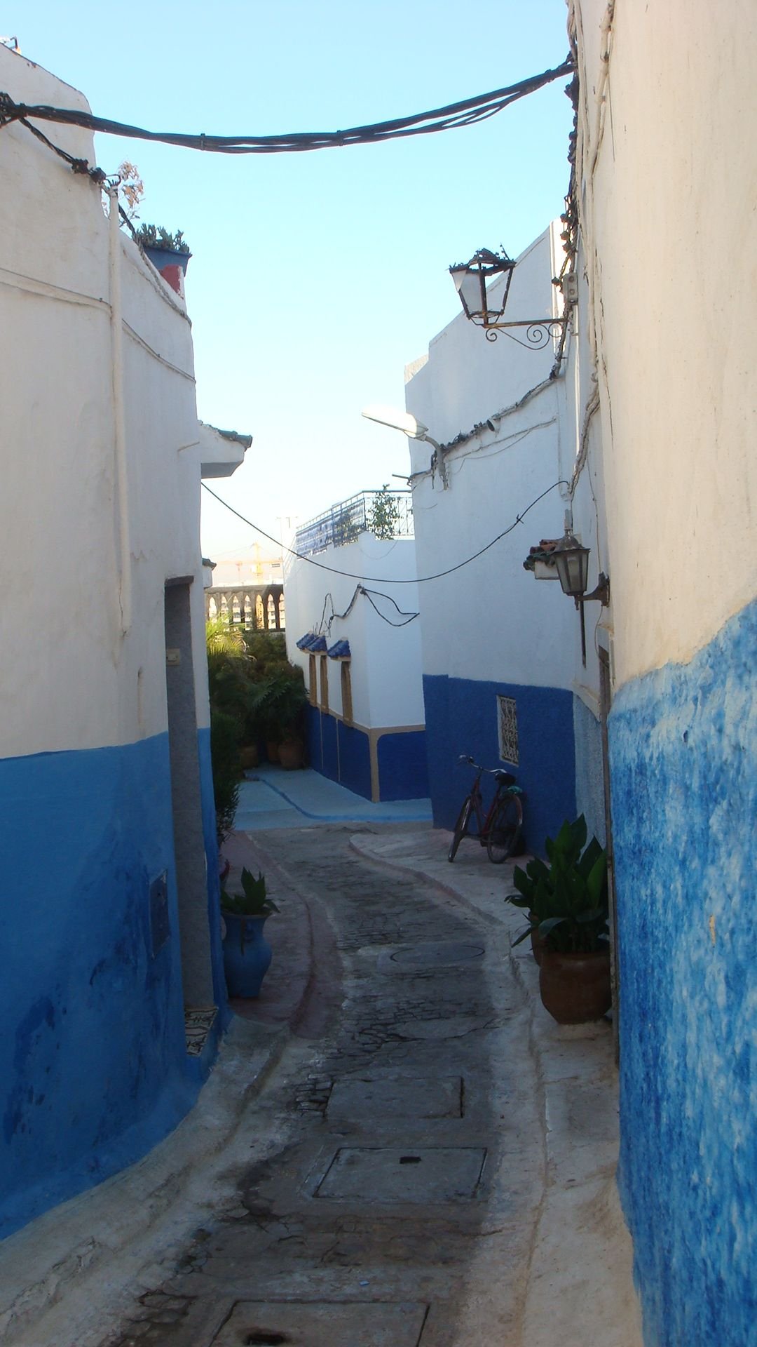 Ruelle bleue de la Kasbah des Oudayas photo gratuite