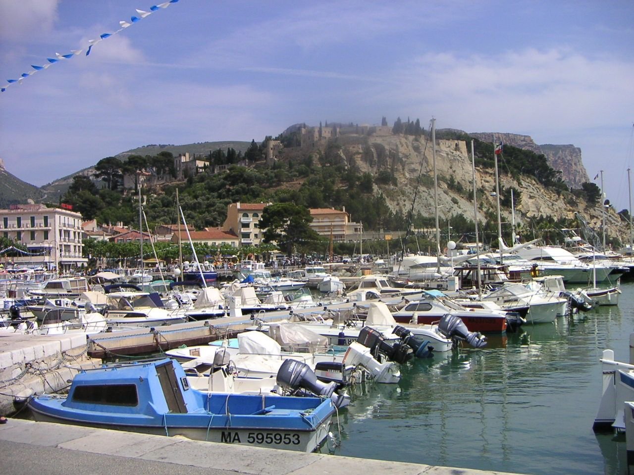 Les bateaux qui remplissent le port de Cassis, photo gratuite