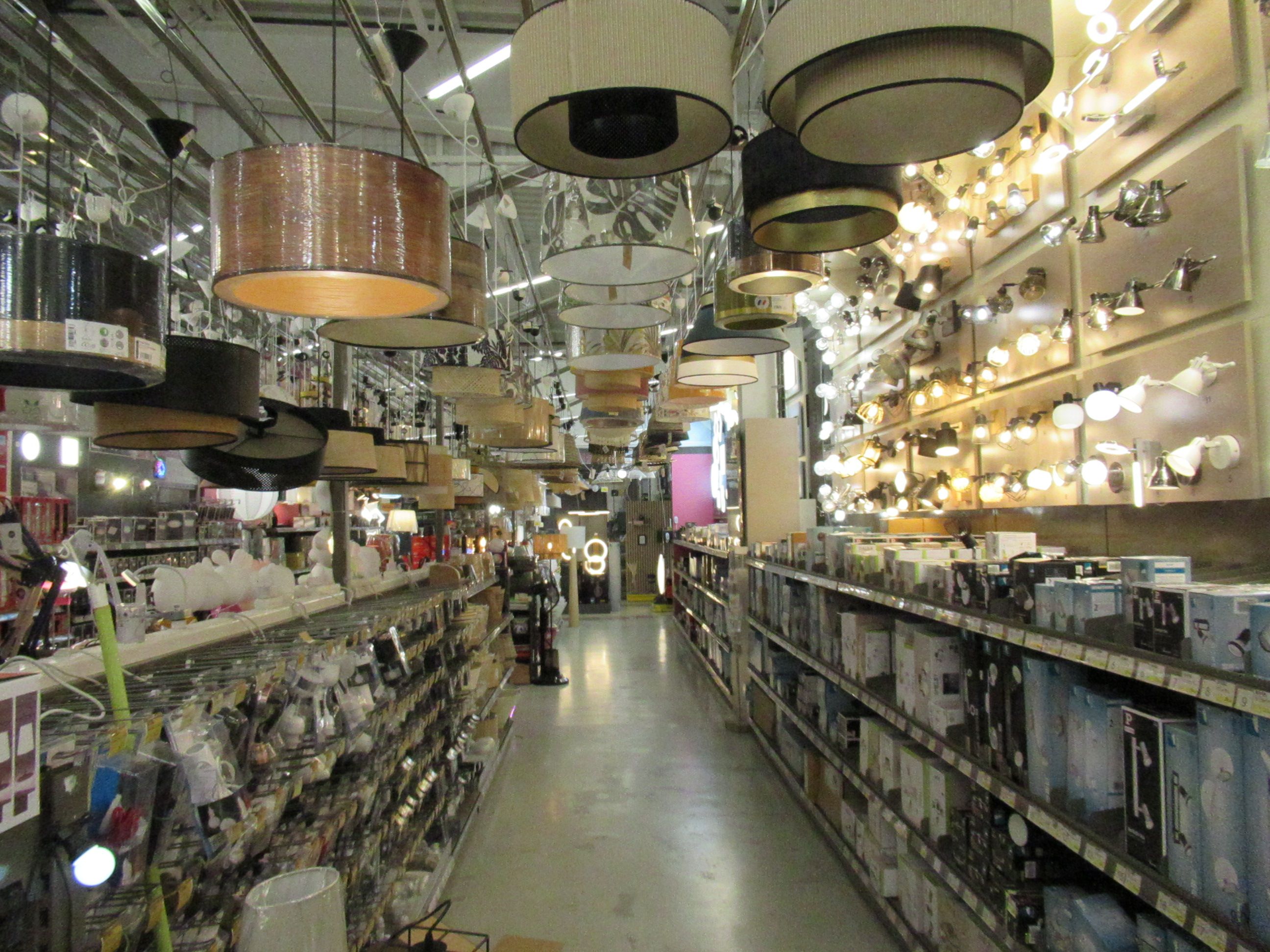 Magasin de vente de luminaires