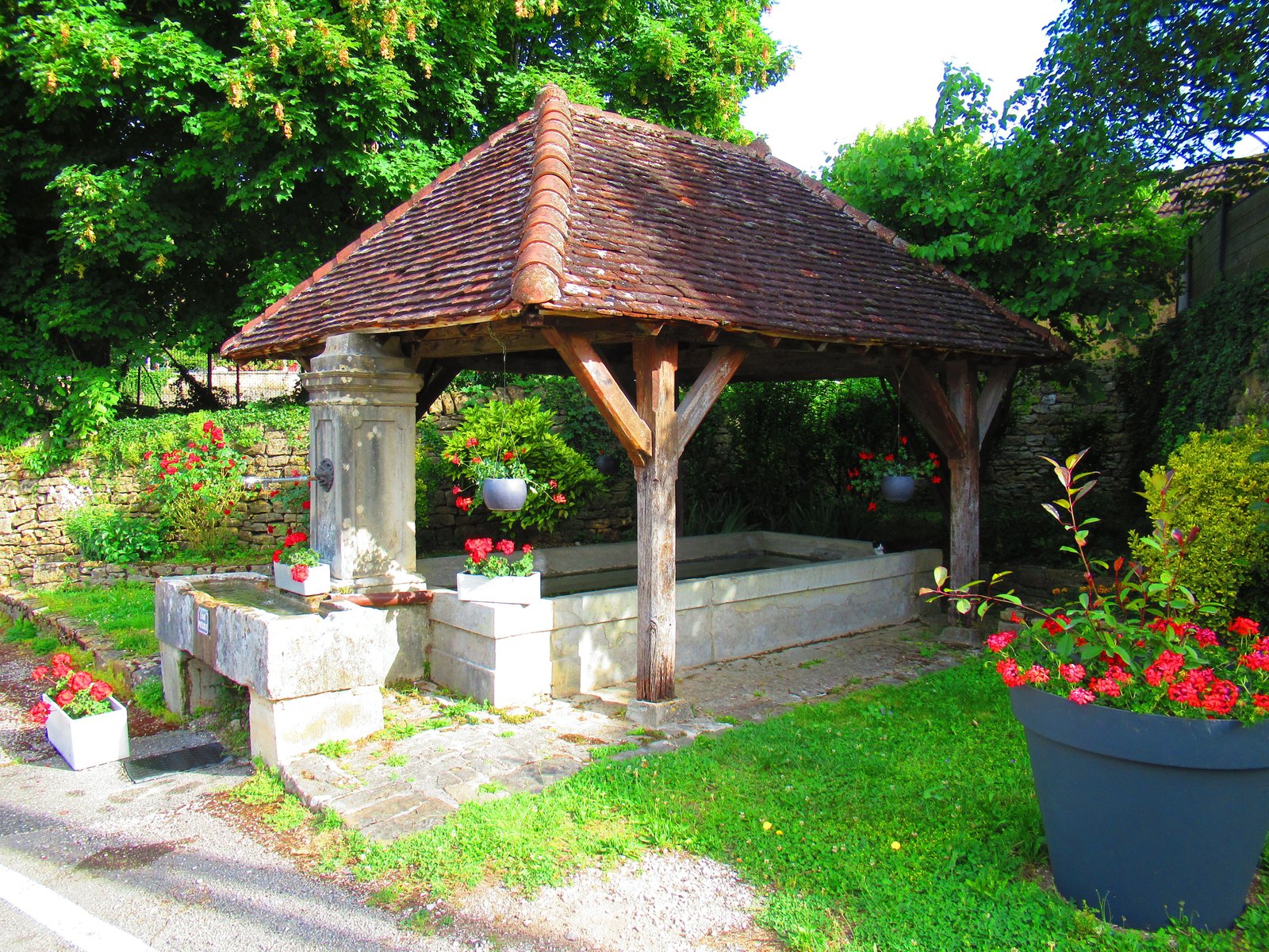 Un ancien lavoir public, photo gratuite