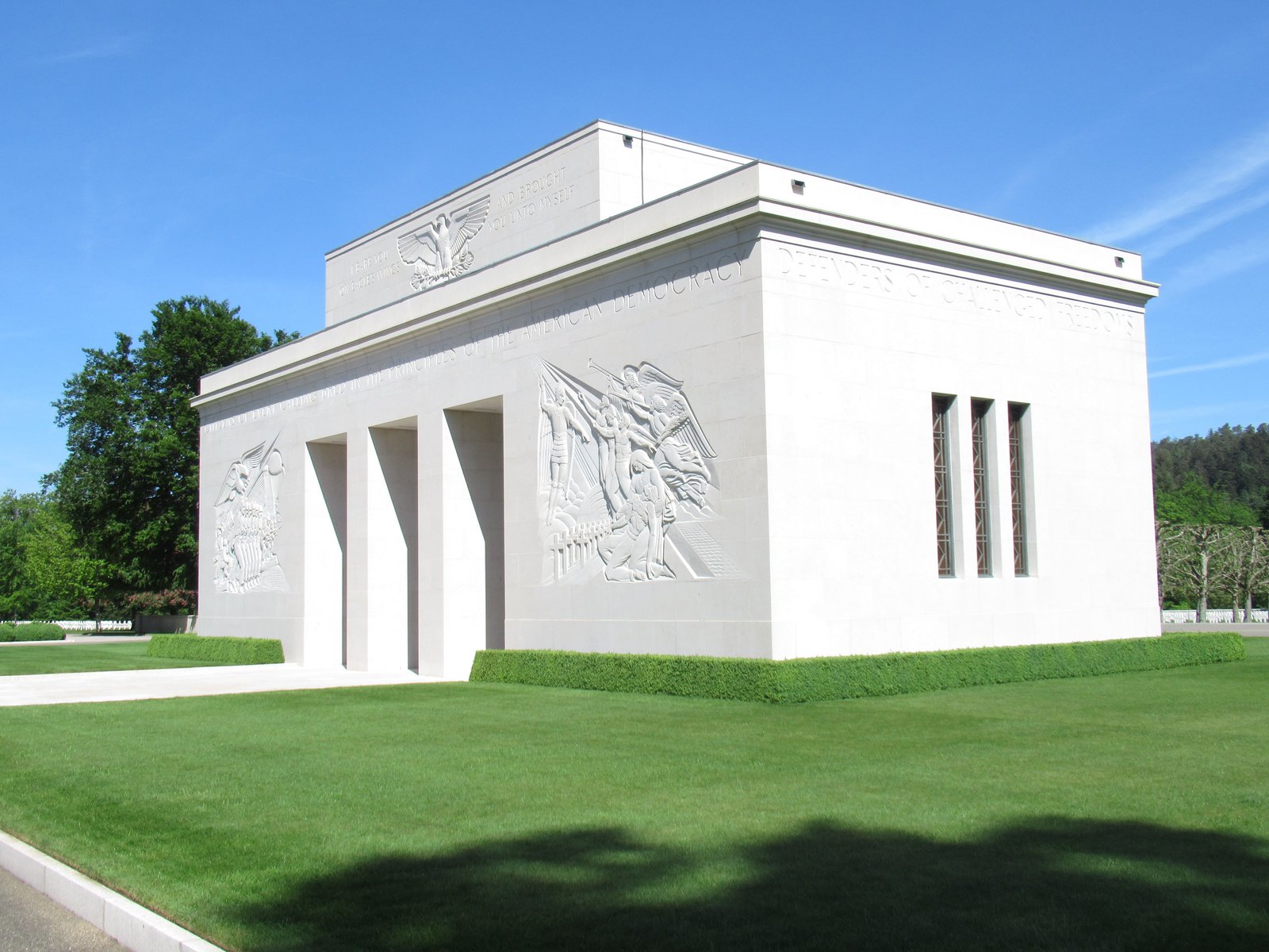 Monument du cimetière militaire américain d'Épinal photo gratuite
