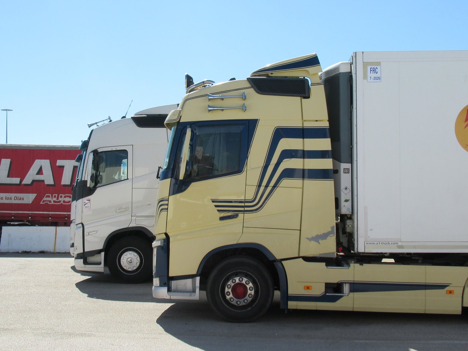 Têtes de gros camions