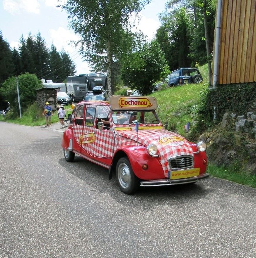 Citroën 2 chevaux publicitaire Cochonou