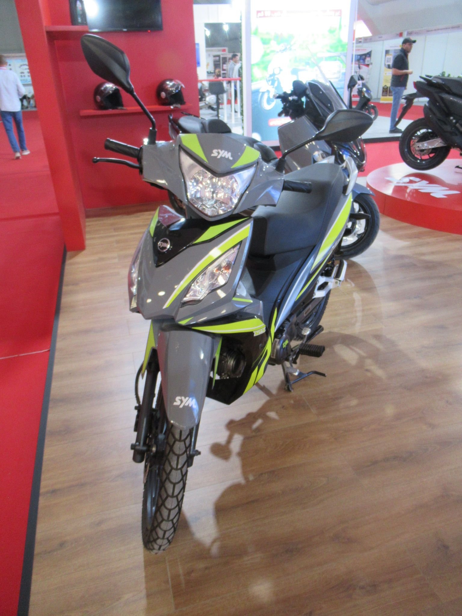 Le scooter SYM une moto électrique photo gratuite