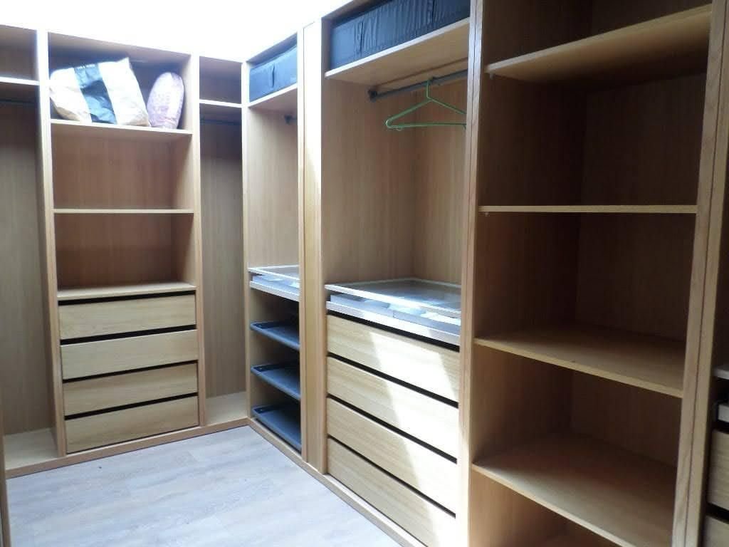 Placard et dressing personnalisés dans une pièce photo gratuite