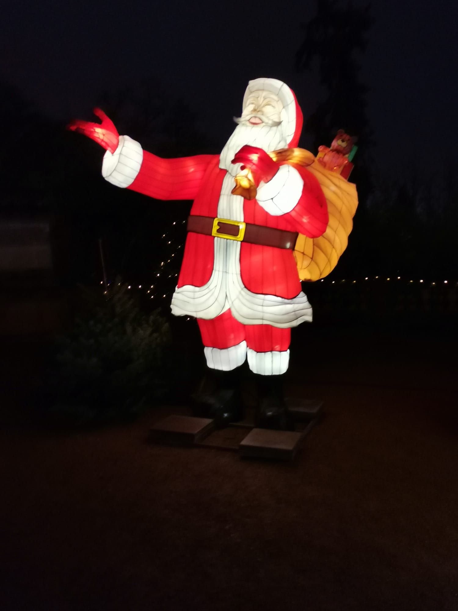Décoration lumineuse du père Noël gonflable