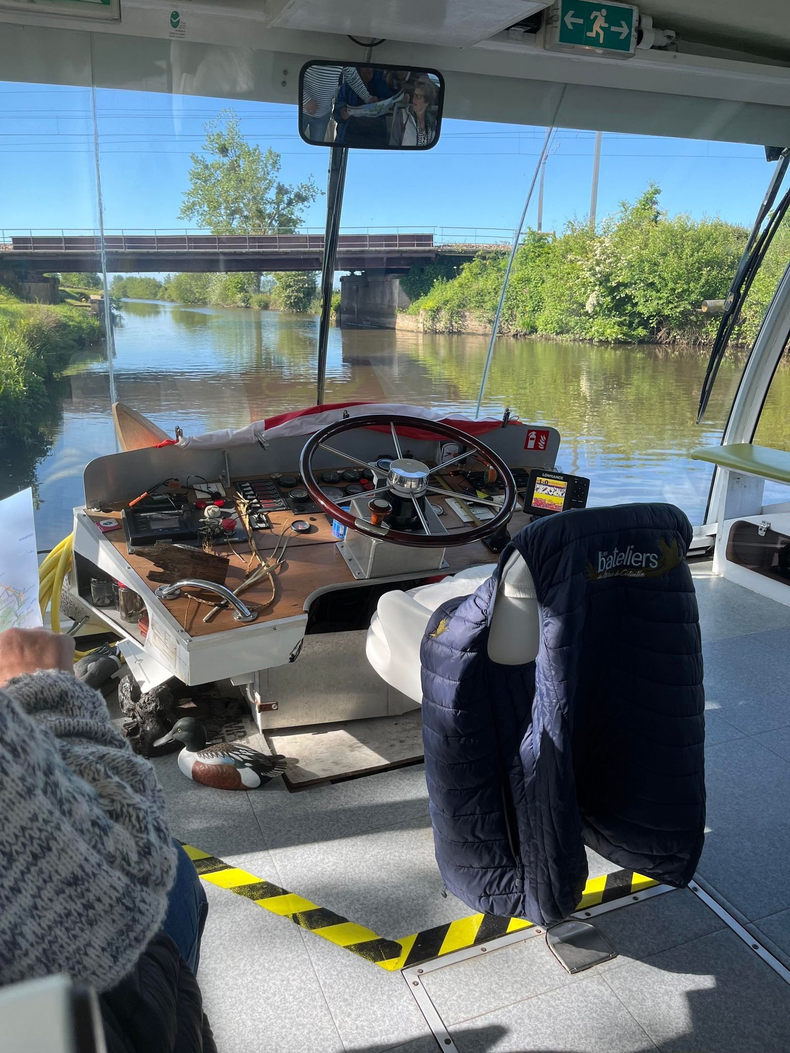 Commandes d'un bateau à moteur