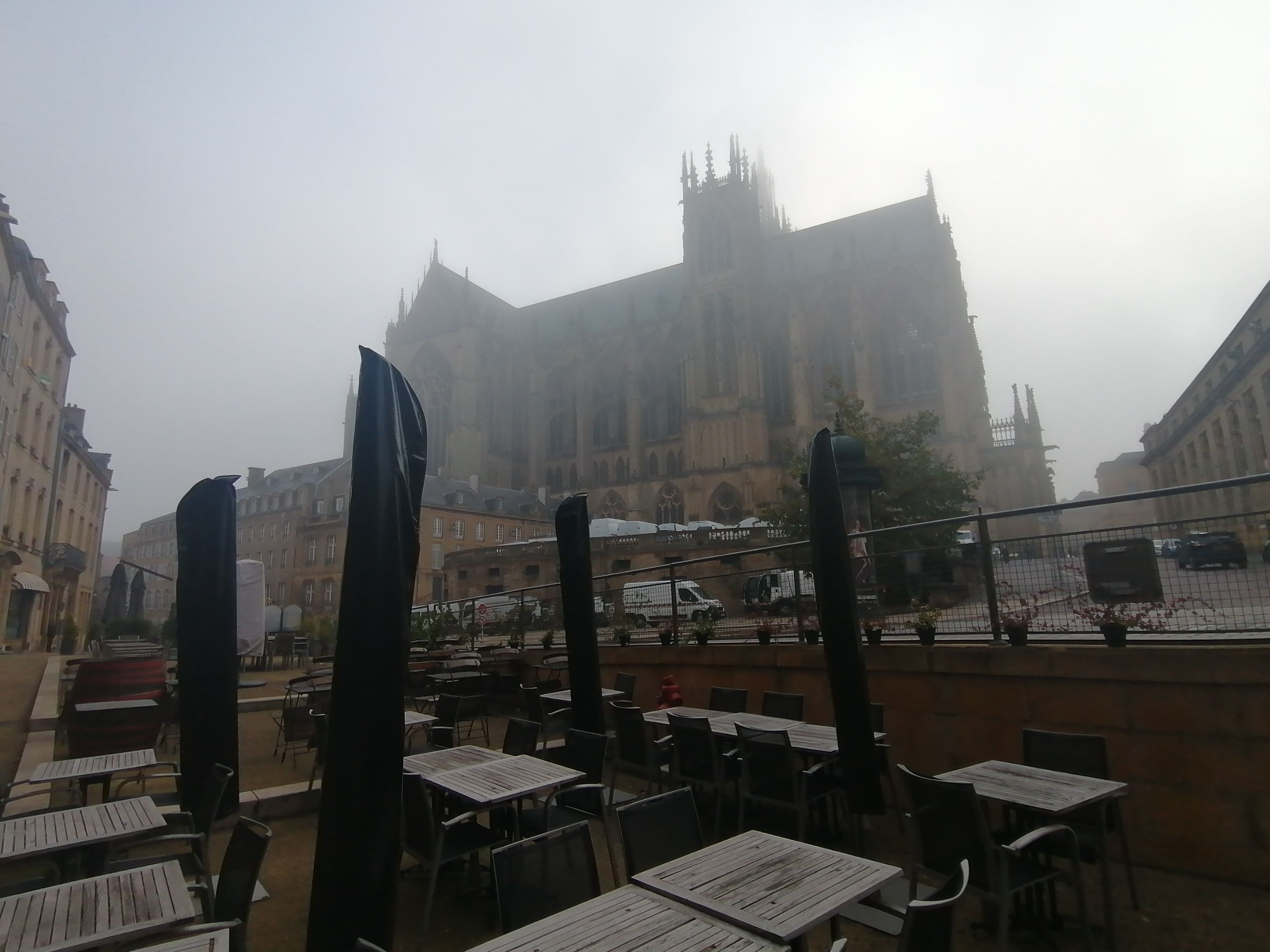 Cathédrale Saint-Étienne de Metz Brouillard
