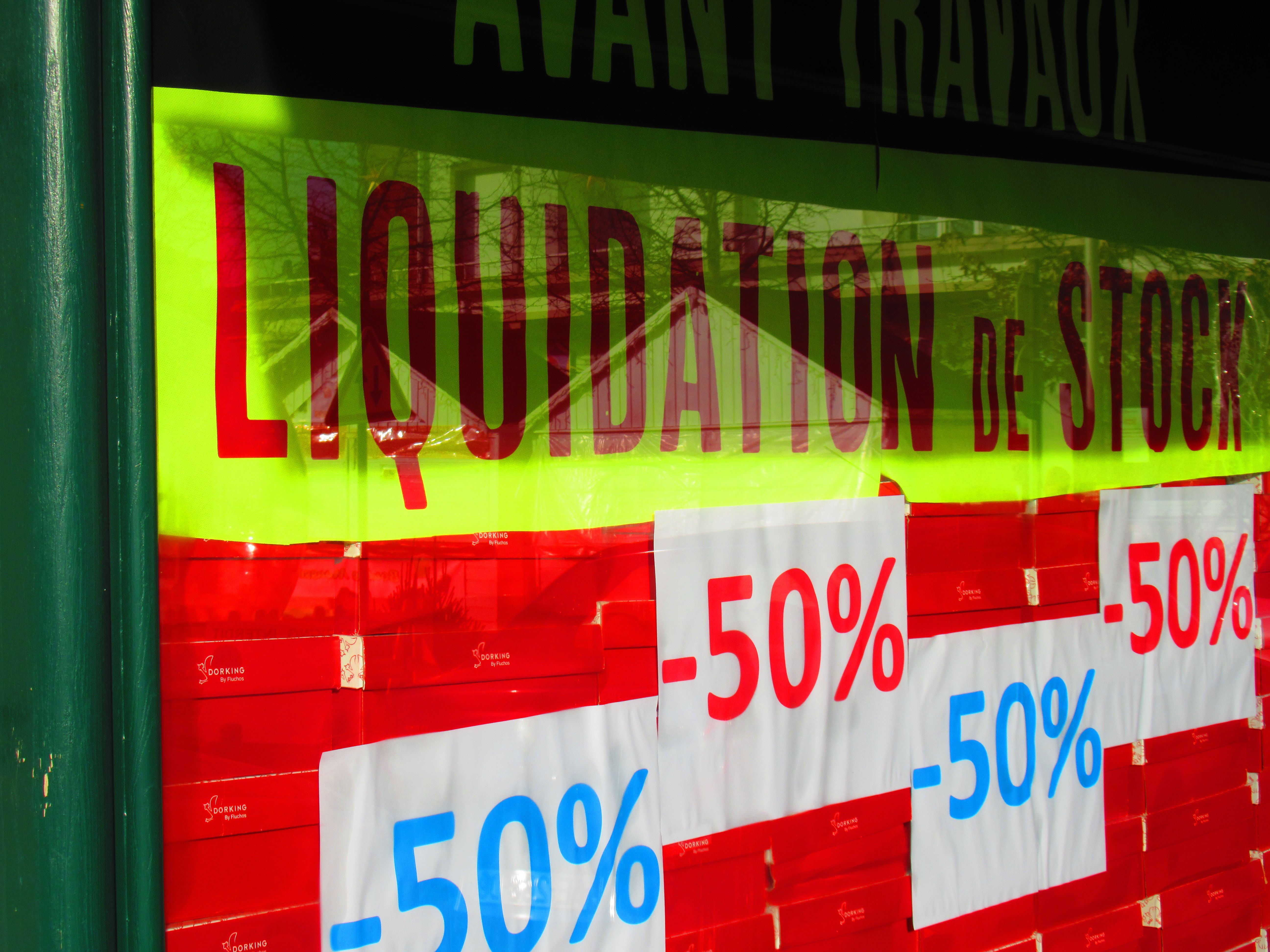 Vitrine soldes avant travaux