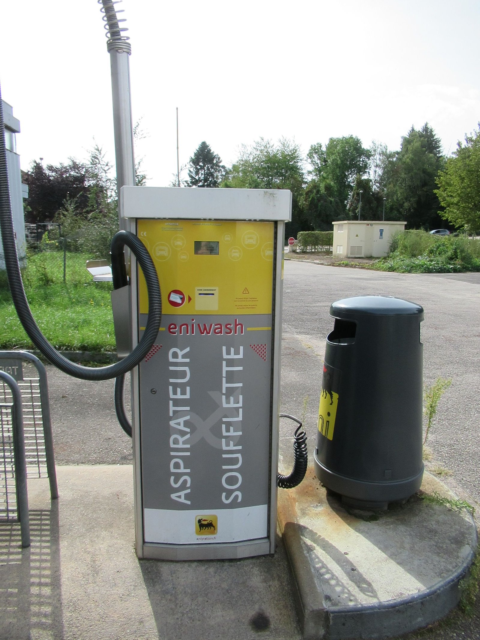 Aspirateur soufflette de la station ENI