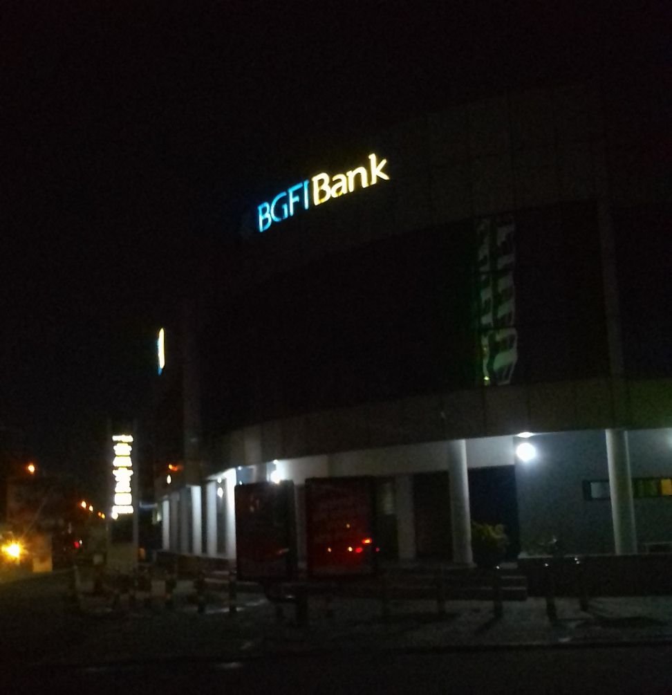 Un bâtiment de BGFI Bank photo gratuite
