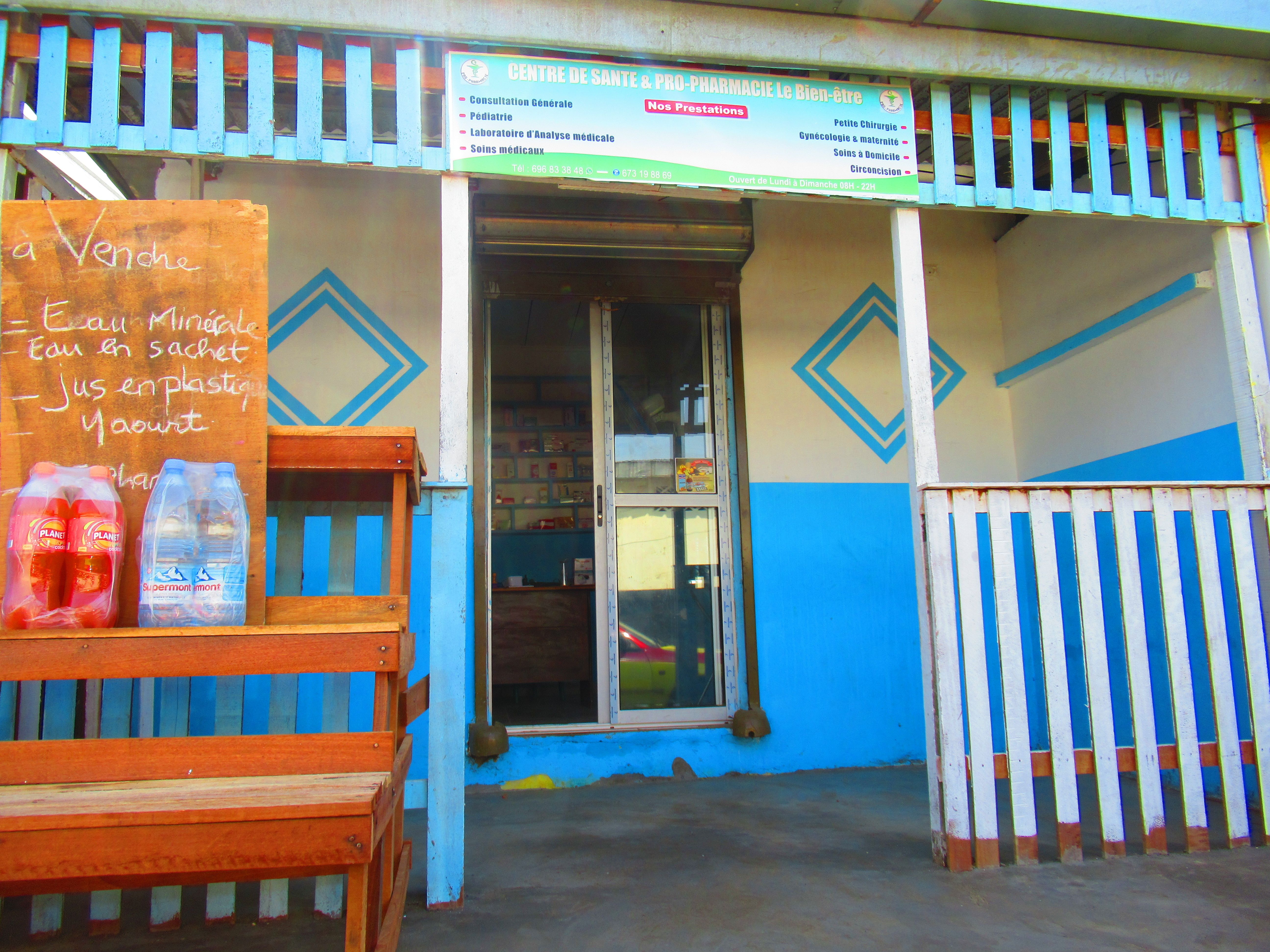 Pharmacie officine à Douala Cameroun