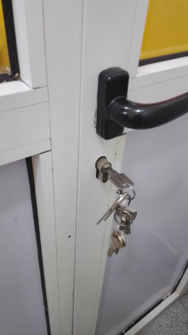 Clés, serrure et porte photo gratuite