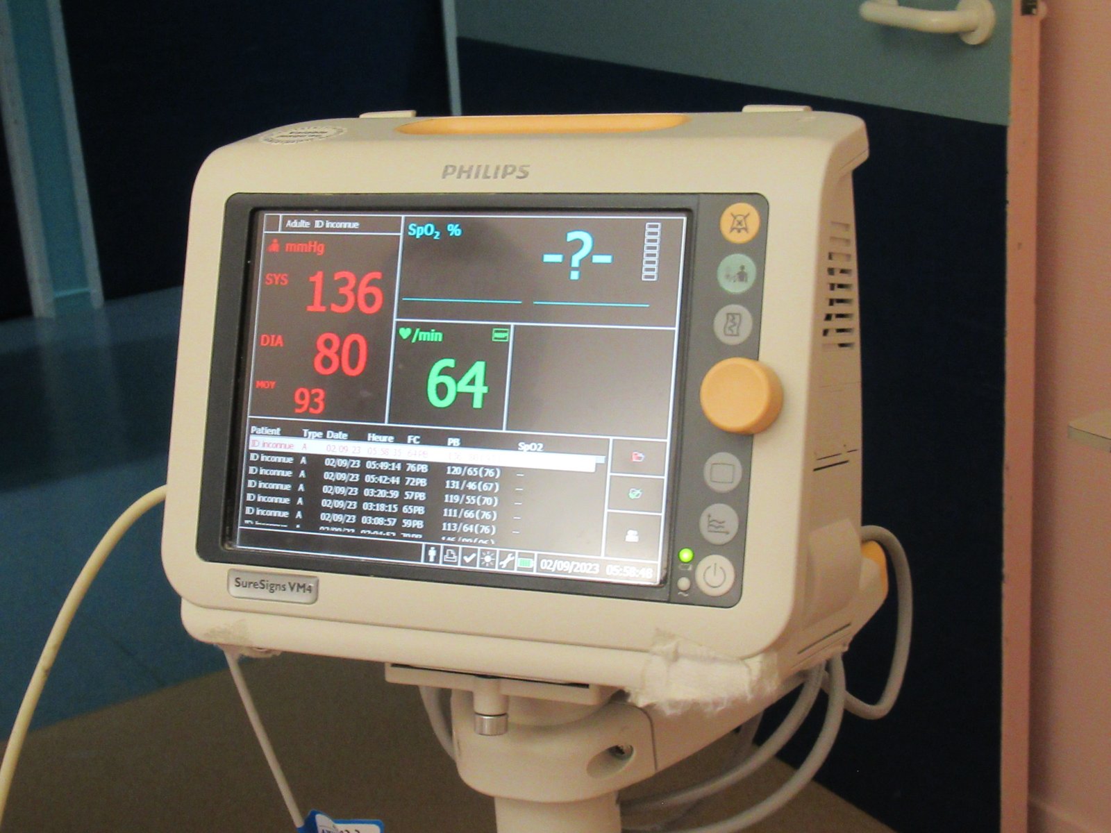 Moniteur patient Philips sureSigns VM6