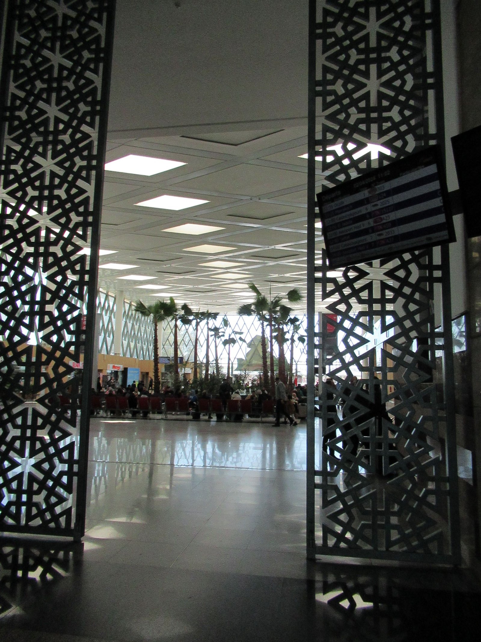 Intérieur de la gare Tanger-Ville au Maroc