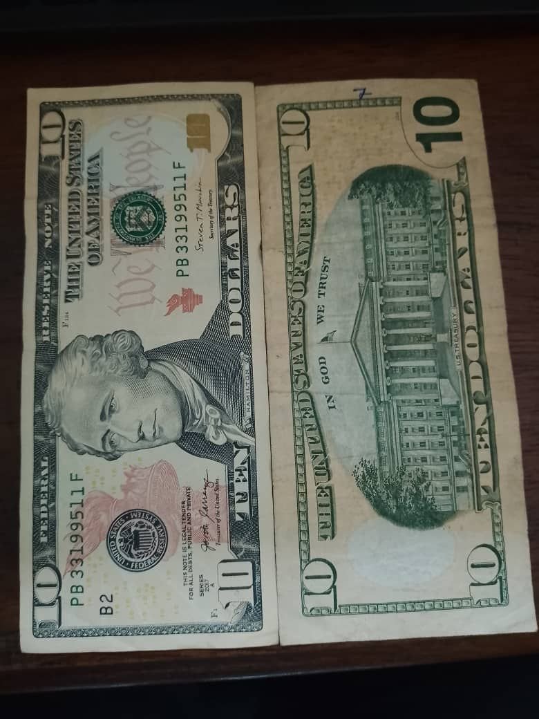 Billets de 10 dollars americains photo gratuite