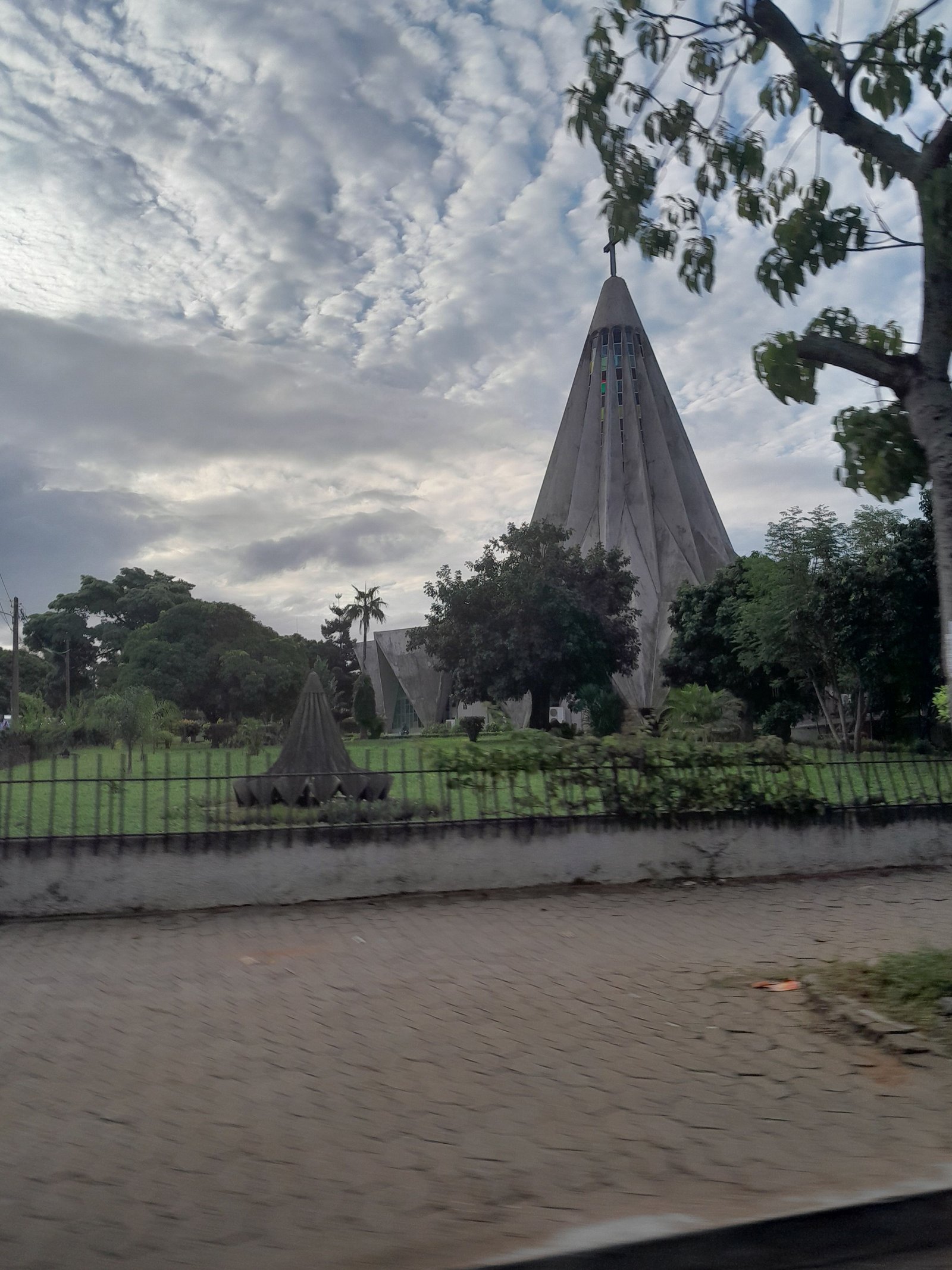 Eglise Saint-Antoine de Polana à Maputo au Mozambique photo gratuite