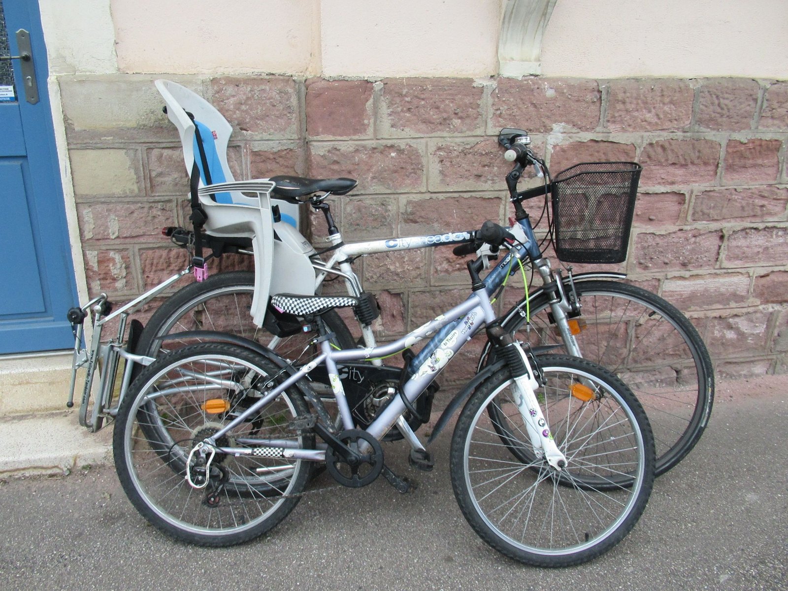 Vélos de ville avec porte bébé
