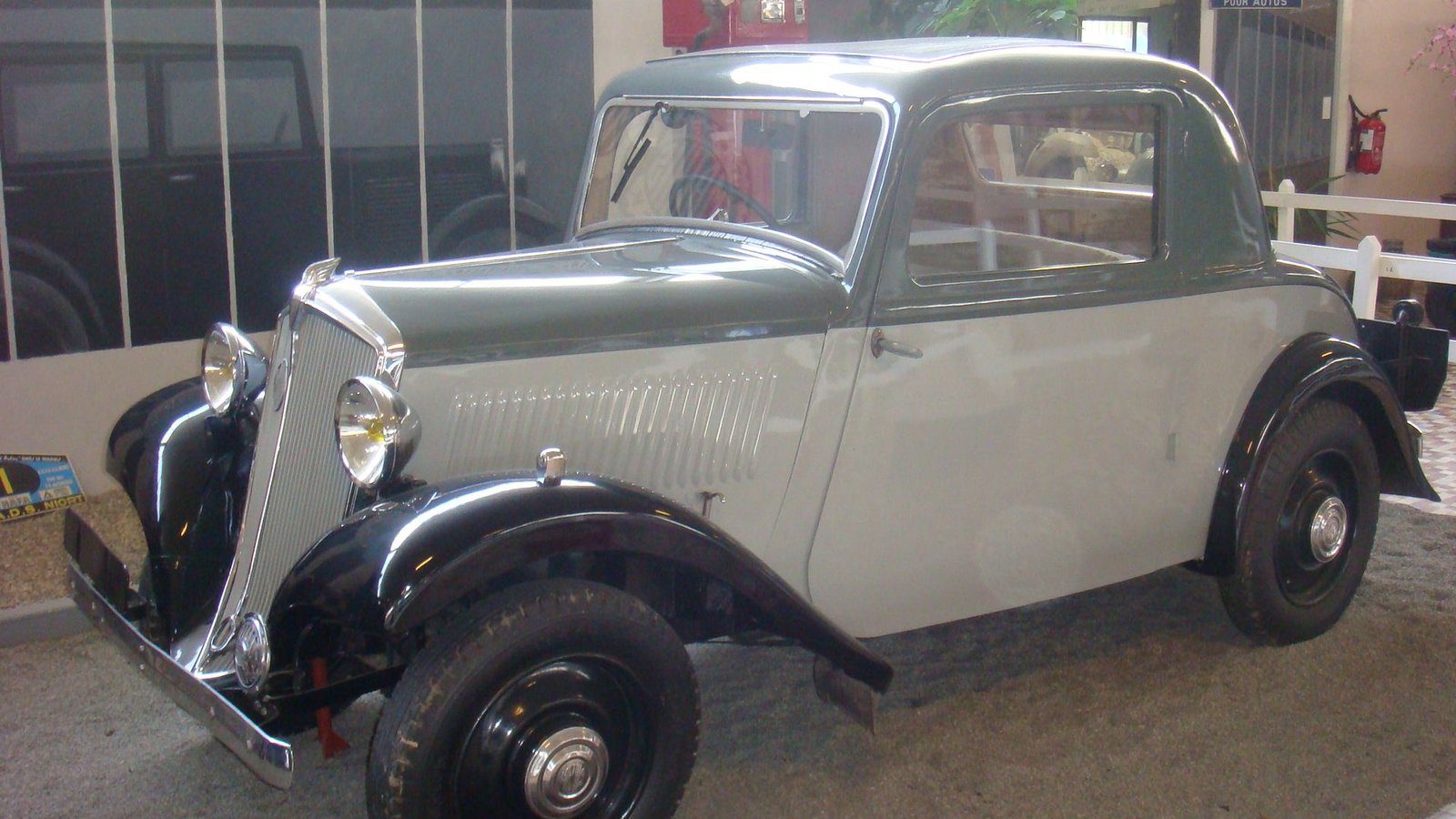 Voiture de collection des années 1930 photo gratuite