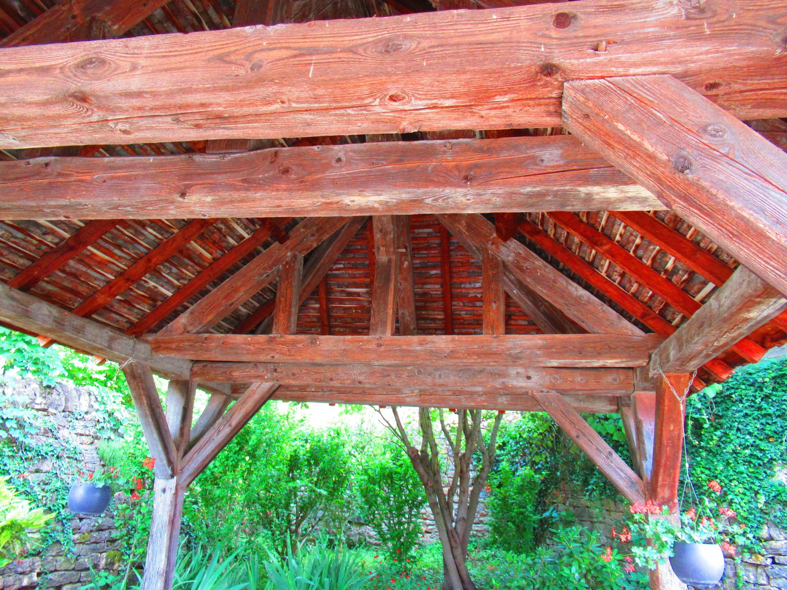 Une structure en bois, pergola, photo gratuite