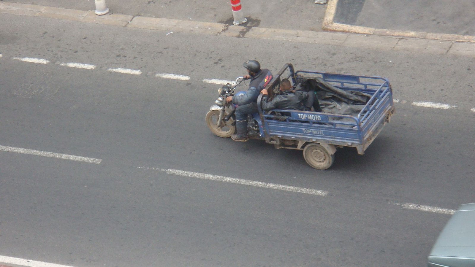 tricycle cargo ou triporteur photo gratuite
