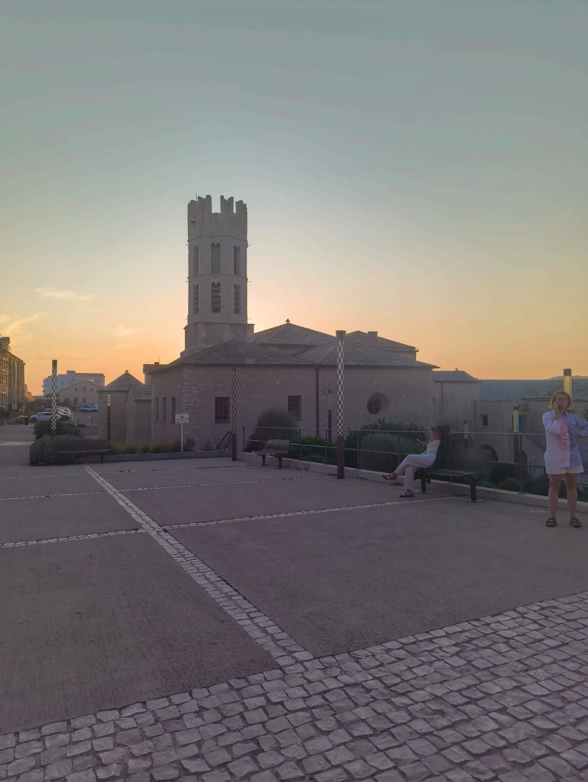 L'Église Saint-Dominique de Bonifacio, Corse, photo gratuite