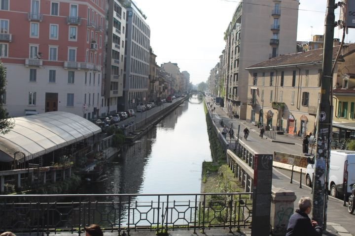Les Navigli de Milan, un système de canaux artificiels et un quartier emblématique de la ville, photo gratuite