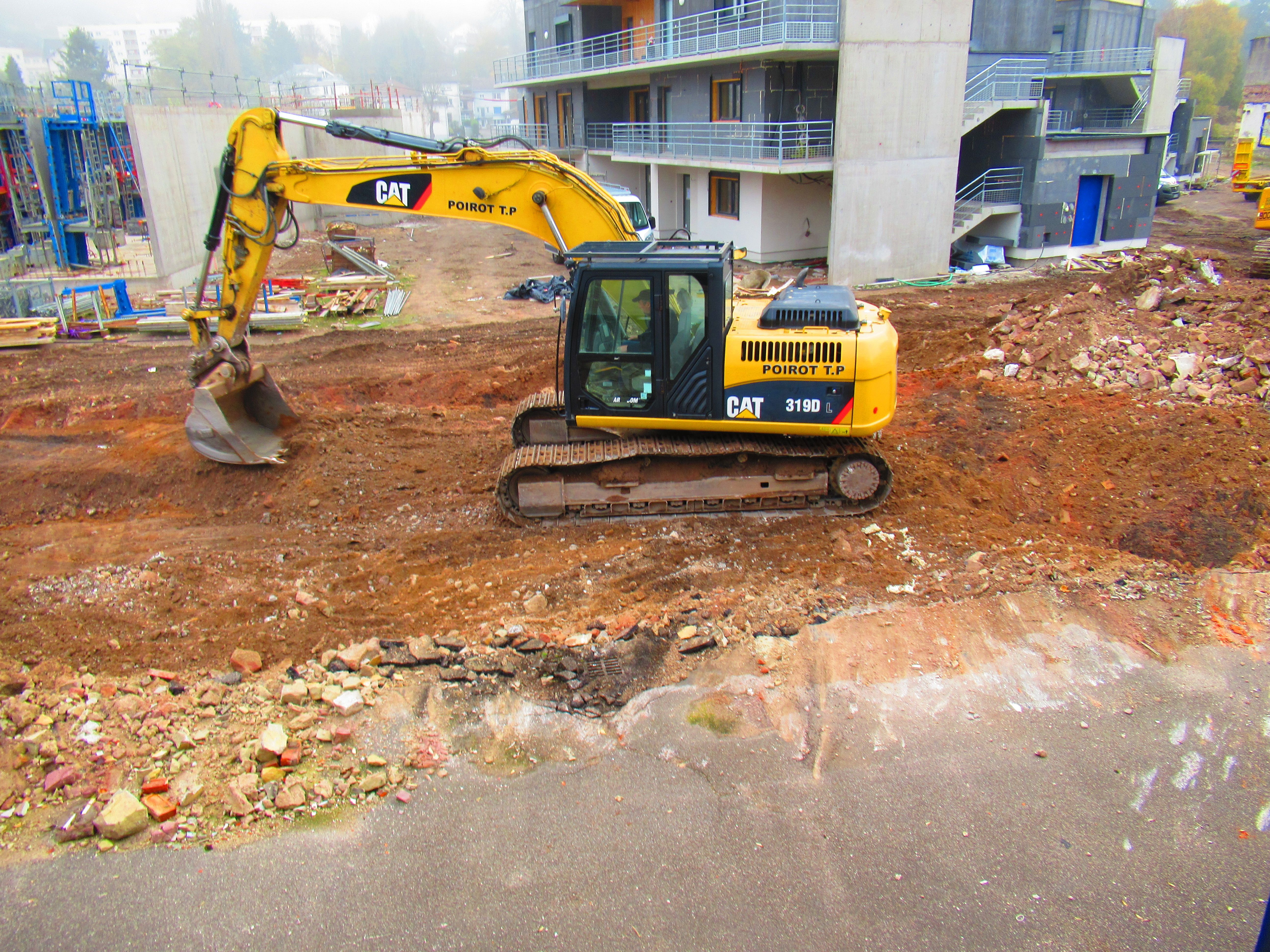Excavatrice, pelle hydraulique sur chenilles
