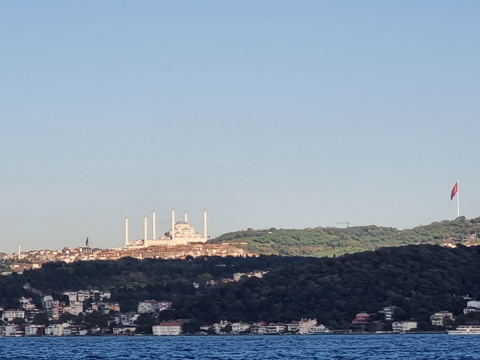 Vue panoramique sur la Mosquée Camlica à Istanbul en Turquie photo gratuite
