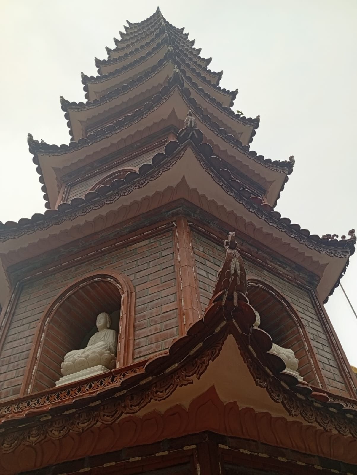 Tour de la pagode Tran Quoc, temple bouddhiste, Vietnam, photo gratuite